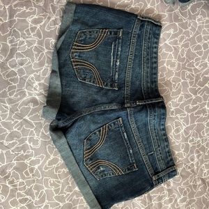 NEVER WORN Hollister short short low rise